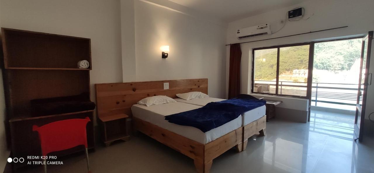 H7 Stay On The Ganges, Yoga & Spa Resort, Rishikesh Luaran gambar